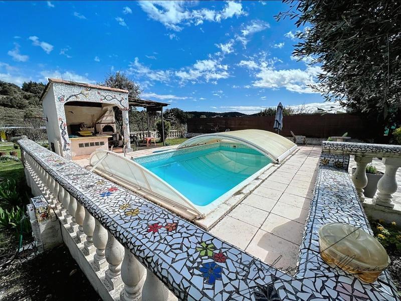 Maison - 141 m² - 6 pièces