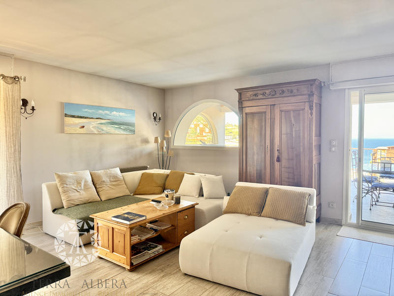 Villa - 254 m² - 10 pièces