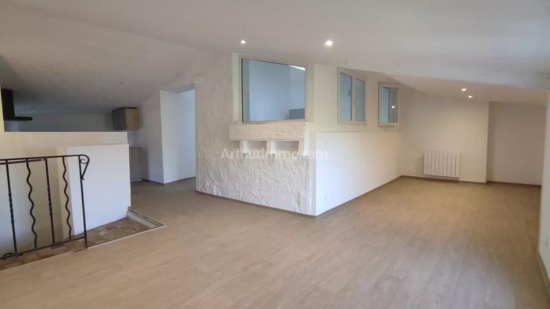 Appartement - 97 m² - 3 pièces