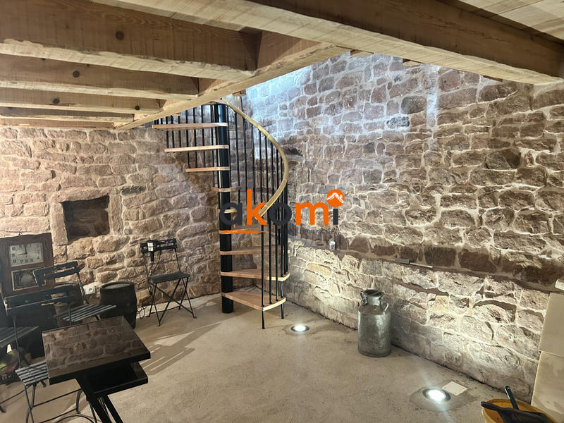 Maison ancienne - 136 m² - 4 pièces