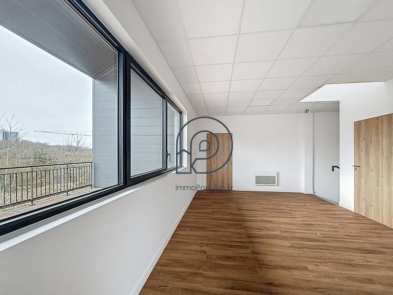 Local d'activités - 370 m²
