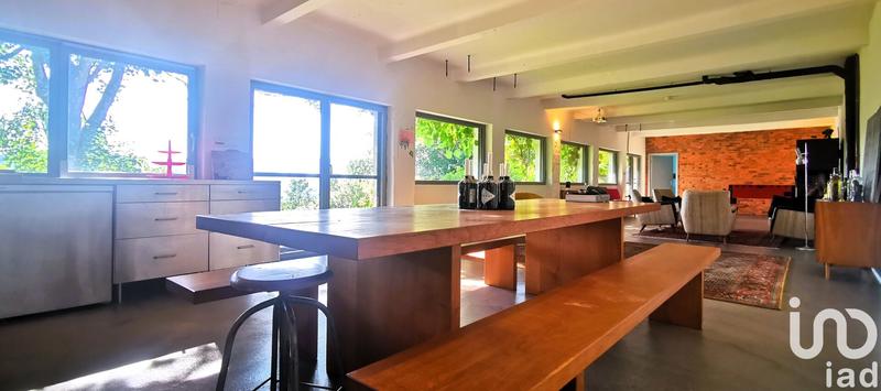 Maison - 204 m² - 5 pièces