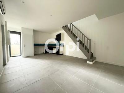 Appartement - 80 m² - 4 pièces