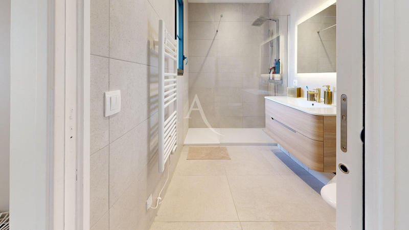 Villa - 165 m² - 10 pièces