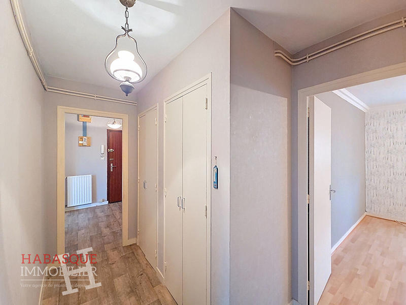 Appartement - 83 m² - 3 pièces