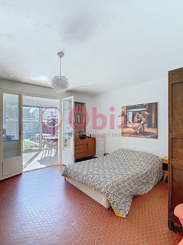 Immeuble - 166 m² - 10 pièces