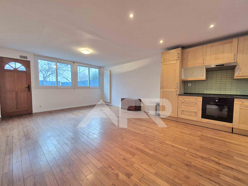 Maison - 61 m² - 3 pièces