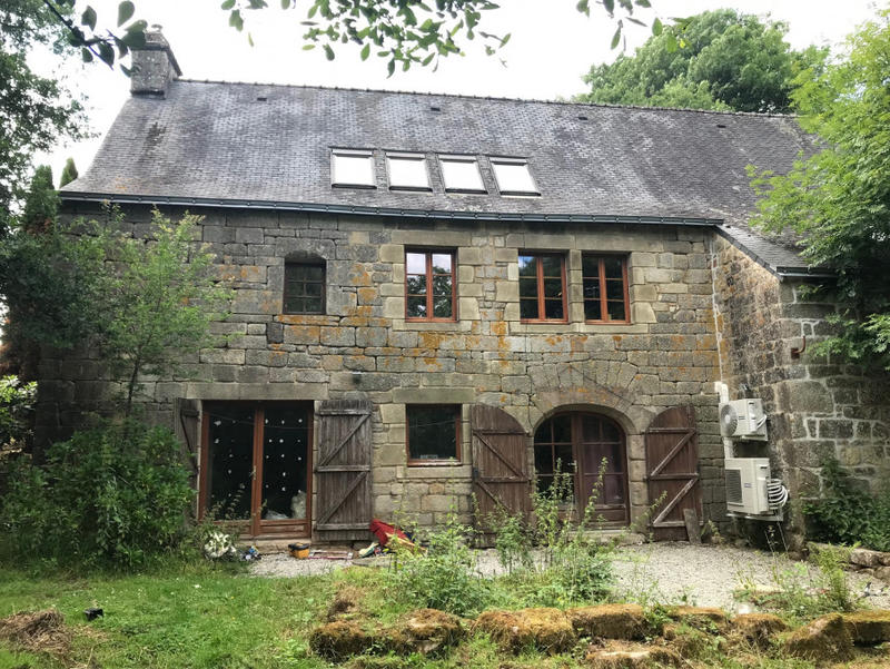 Propriété - 286 m² - 12 pièces