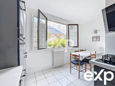 Appartement - 101 m² - 5 pièces