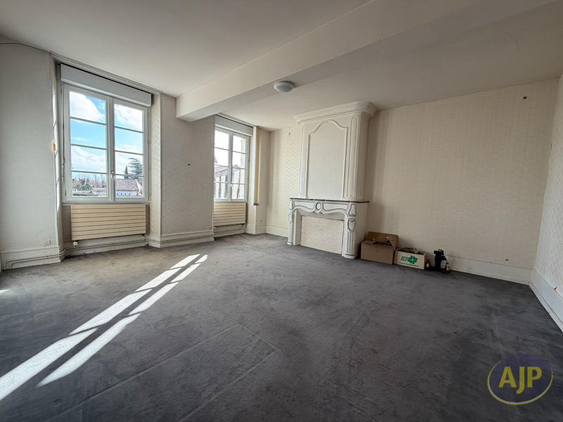 Maison - 346 m² - 11 pièces