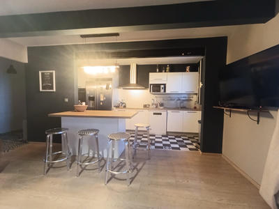 Appartement - 90 m² - 5 pièces