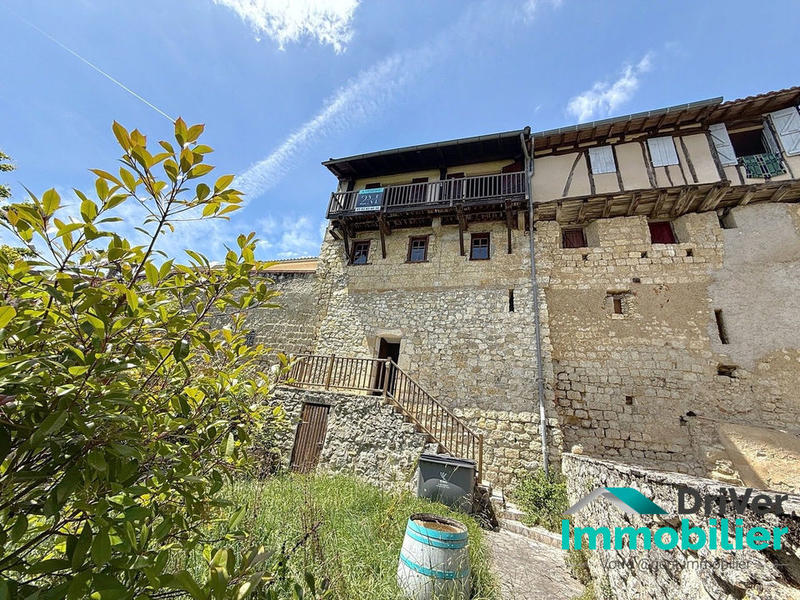 Maison de village - 220 m² - 6 pièces