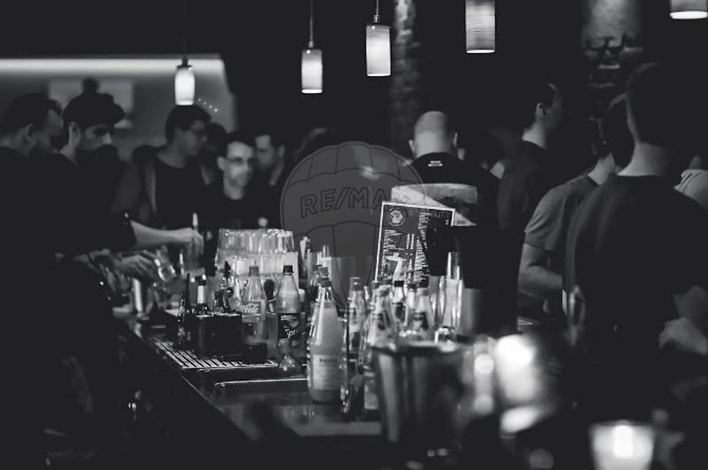 Magasins - 95 m² - 3 pièces