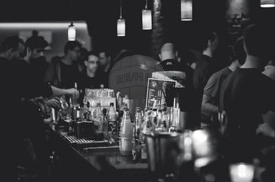 Magasins - 95 m² - 3 pièces