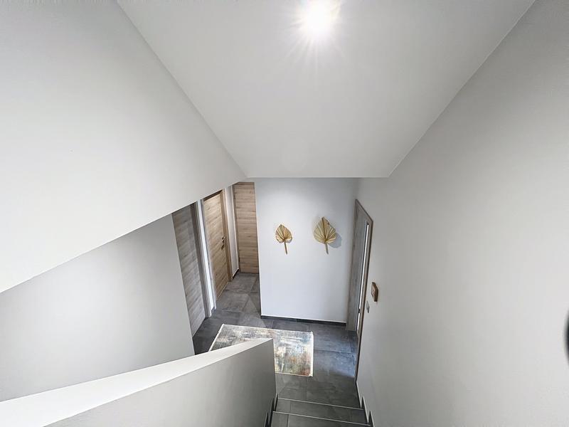 Maison contemporaine - 136 m² - 7 pièces