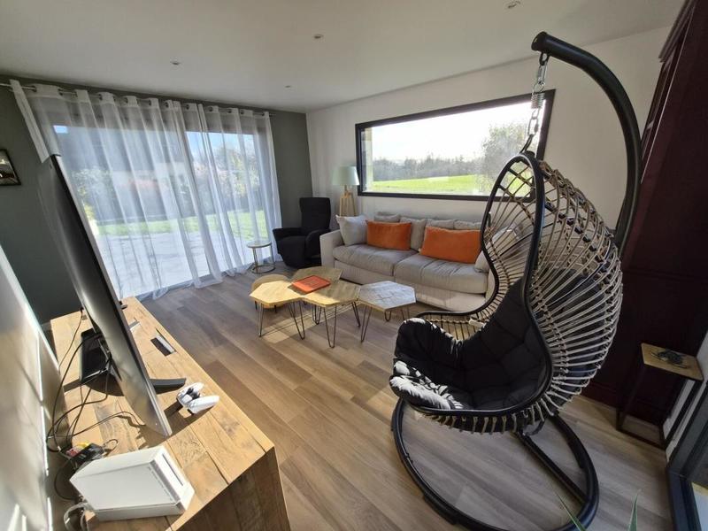 Maison - 151 m² - 7 pièces