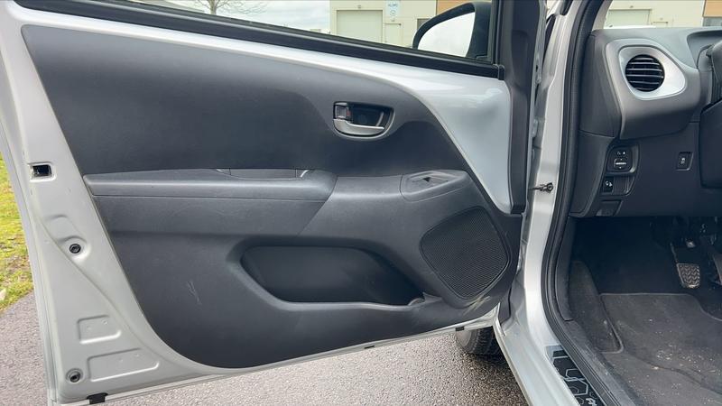 Toyota Aygo II 1.0 Vvt-I 72 X-Play - Automatique Entretien constructeur