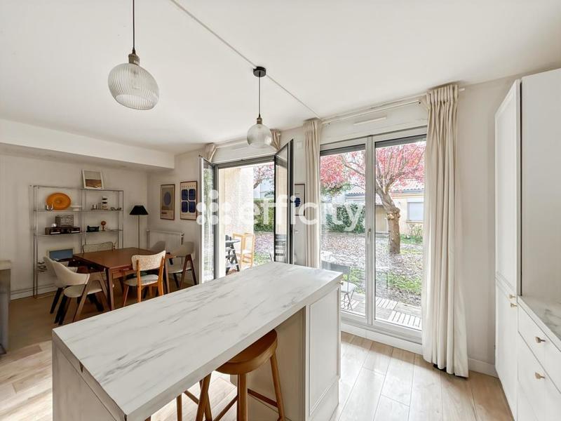 Appartement - 82 m² - 4 pièces