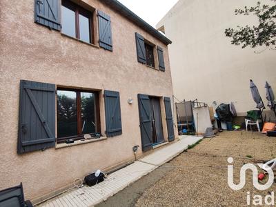 Maison - 92 m² - 5 pièces