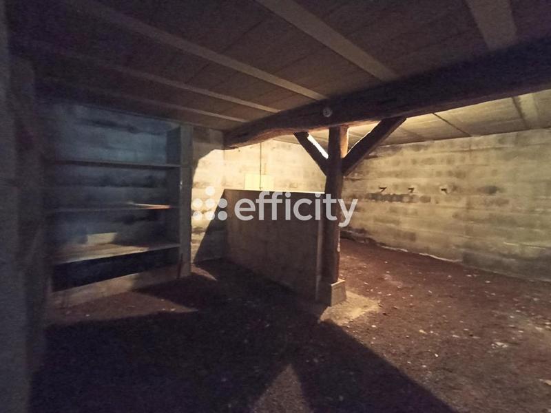 Maison - 184 m² - 12 pièces