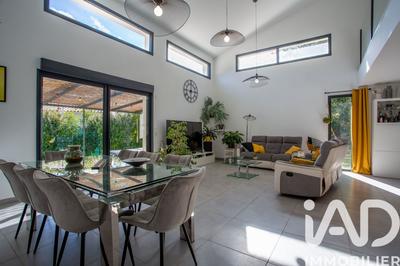 Maison - 166 m² - 6 pièces