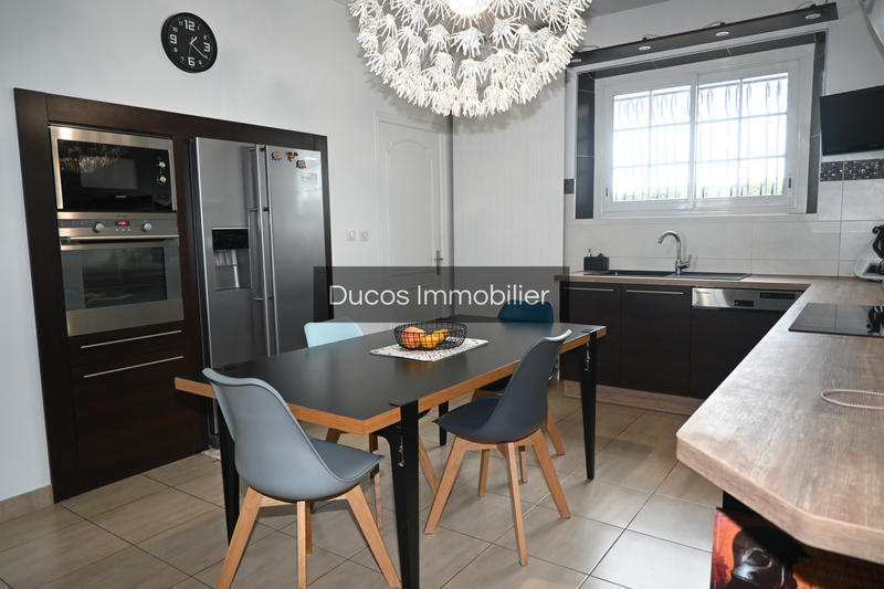 Maison - 235 m² - 7 pièces