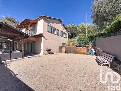 Maison - 154 m² - 5 pièces