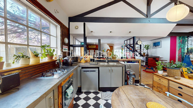 Maison - 200 m² - 6 pièces