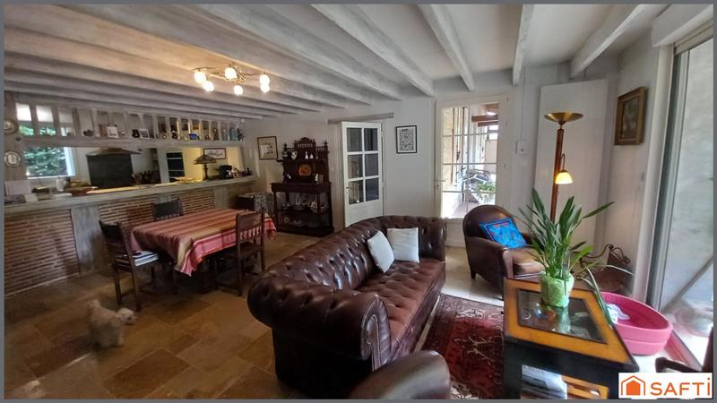 Maison - 220 m² - 6 pièces