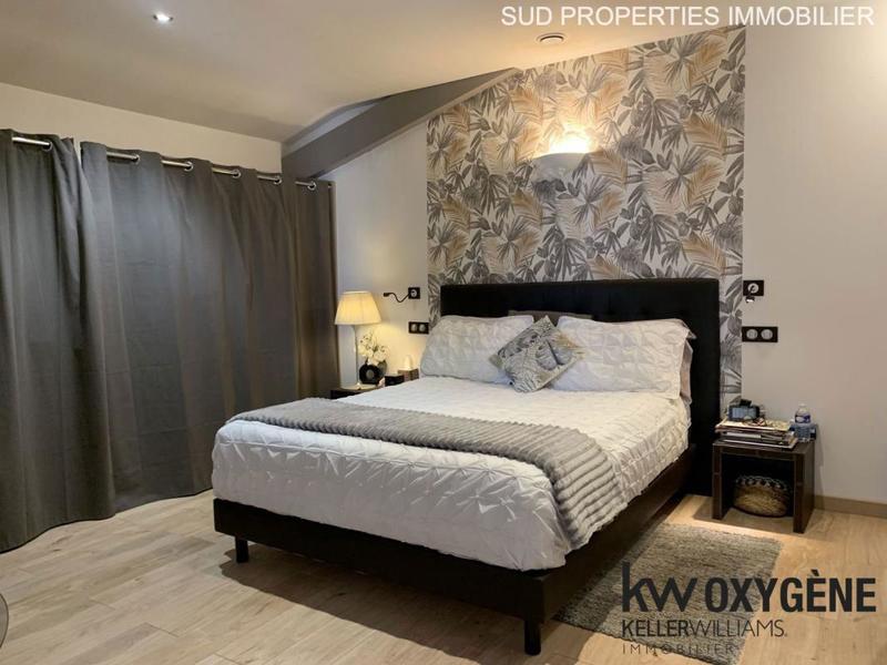 Propriété - 200 m² - 7 pièces