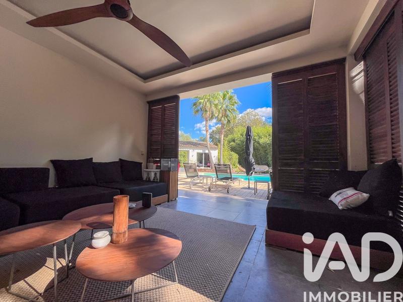 Maison - 250 m² - 7 pièces