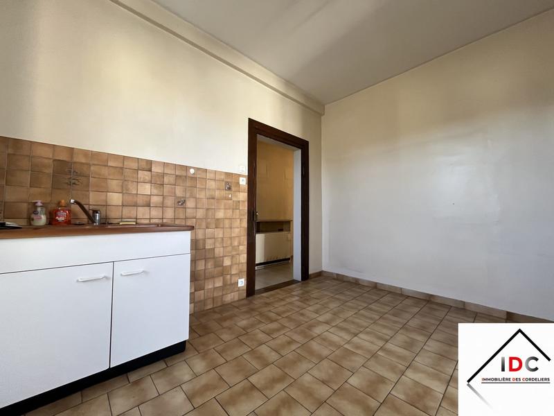Appartement - 100 m² - 4 pièces