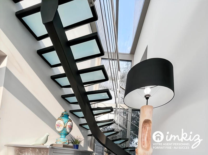 Maison - 170 m² - 6 pièces