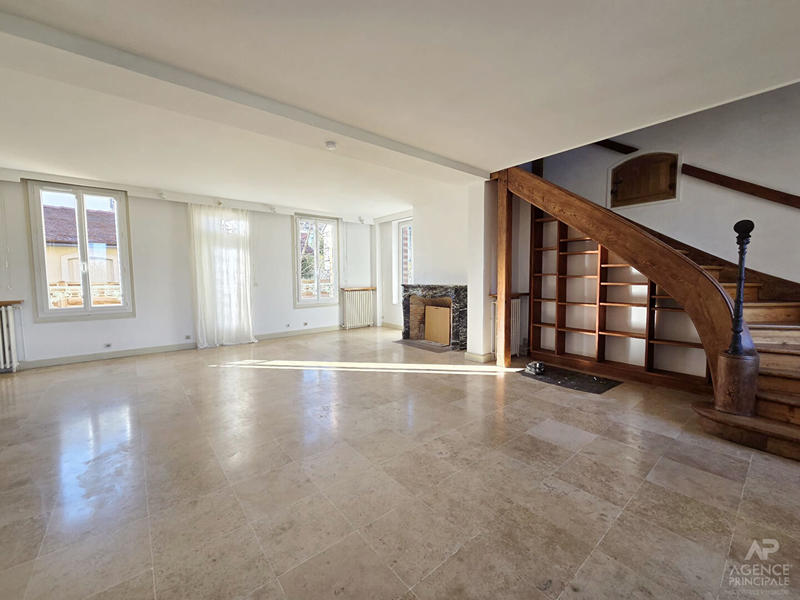 Maison - 165 m² - 6 pièces