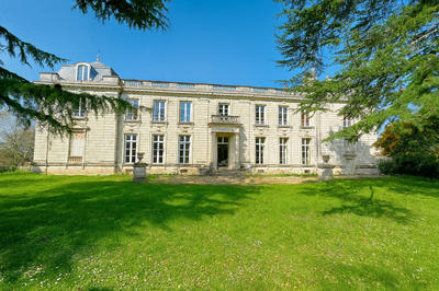 Appartement - 630 m² - 9 pièces