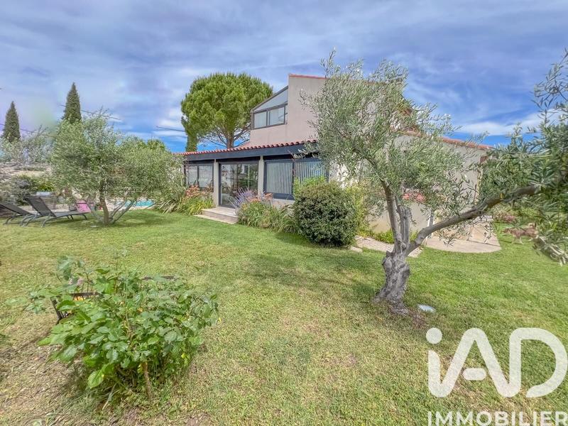 Maison - 204 m² - 9 pièces