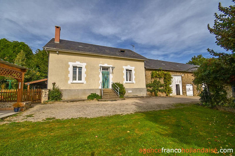 Maison en pierre - 97 m² - 6 pièces