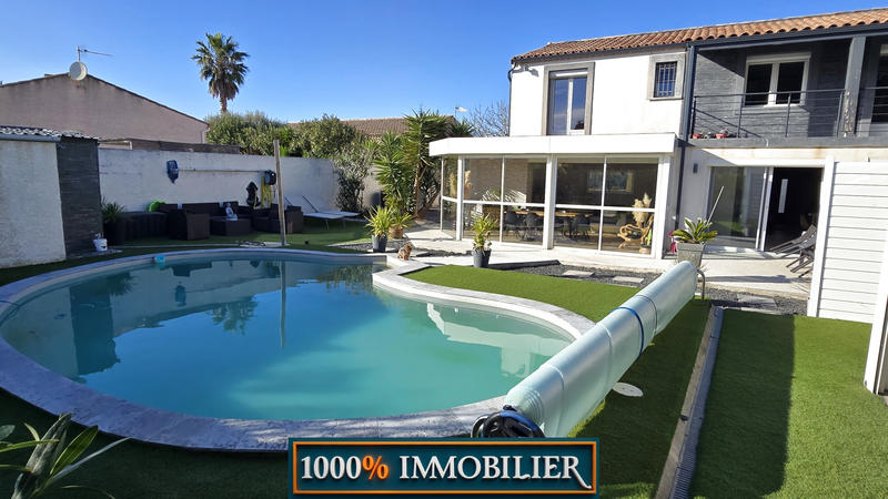 Maison - 230 m² - 9 pièces