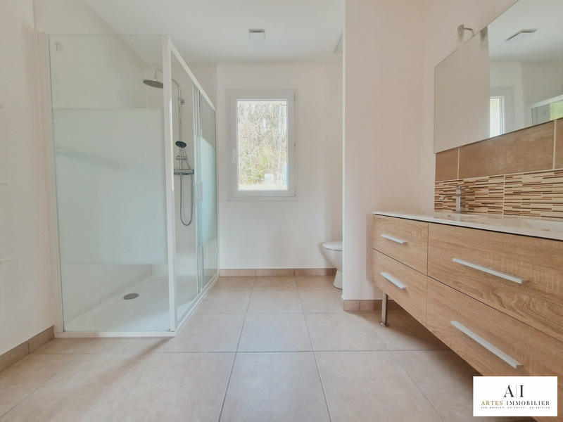 Villa - 108 m² - 6 pièces