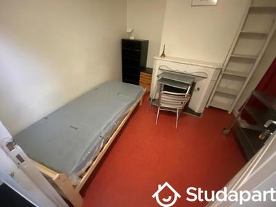 Chambre - 11 m² - 1 pièce