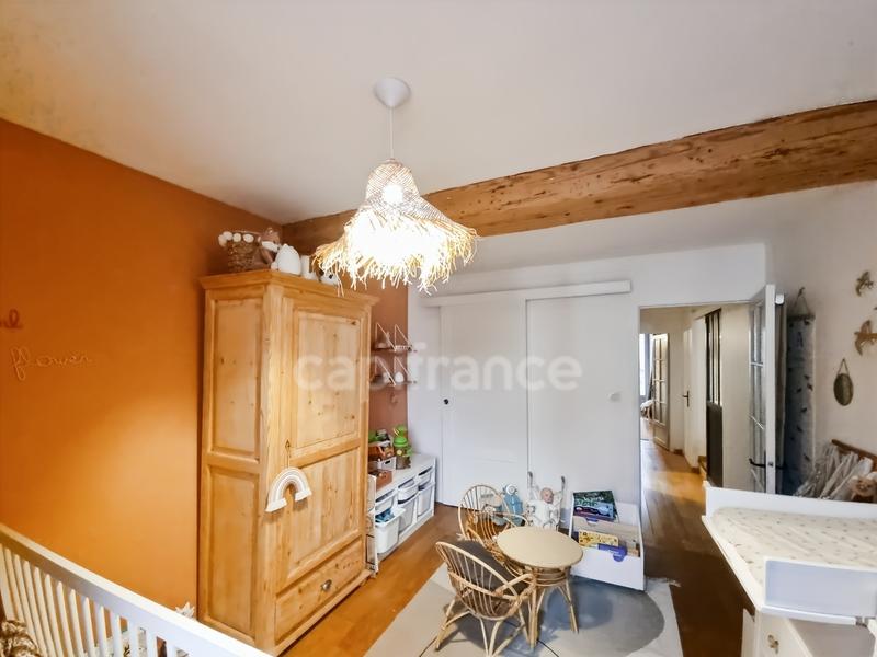 Appartement - 82 m² - 3 pièces