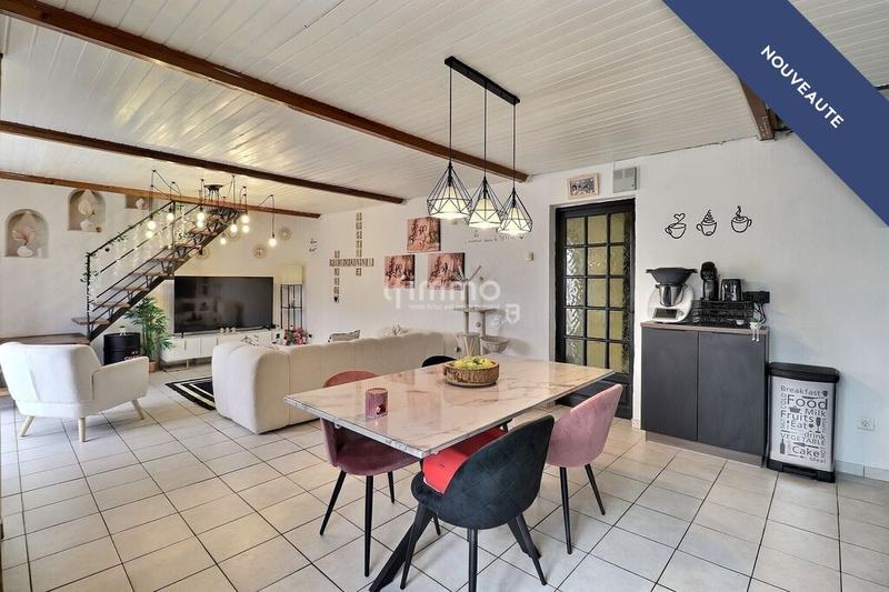 Maison - 101 m² - 5 pièces