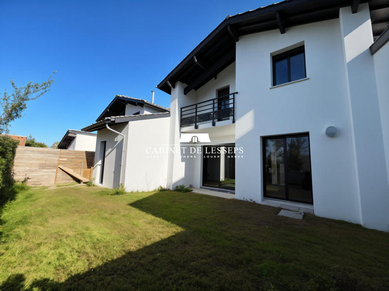 Maison - 121 m² - 5 pièces