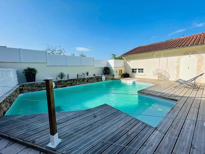 Maison - 160 m² - 4 pièces