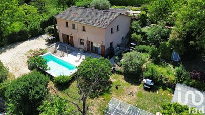 Maison - 182 m² - 8 pièces