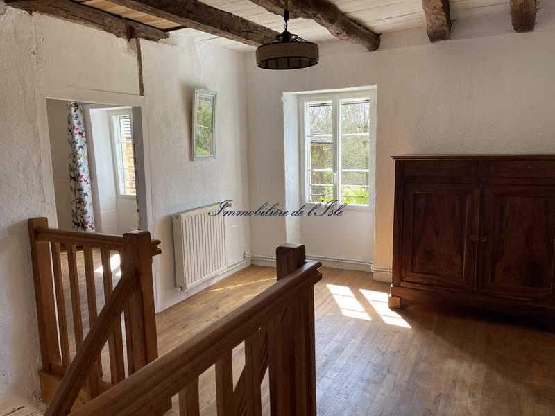 Maison - 235 m² - 8 pièces