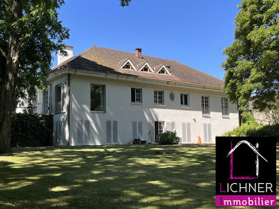 Maison - 373 m² - 10 pièces