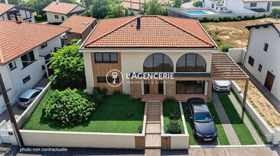 Maison - 188 m² - 9 pièces