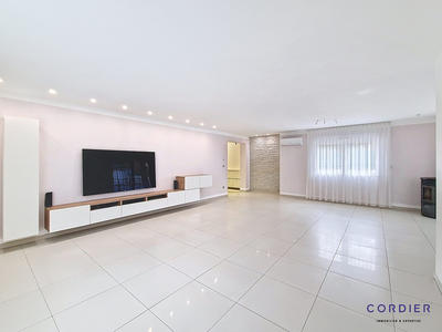 Appartement - 151 m² - 5 pièces