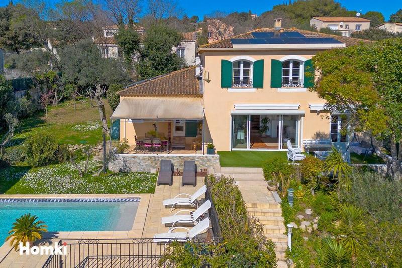 Maison - 180 m² - 6 pièces